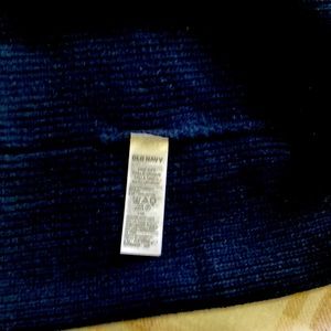 Navy blue, Old Navy watch cap 100% cotton.! Very nice and very warm..!!
